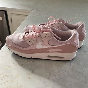 Size 11 Nike Air Max90 sneaks in color Barely Rose